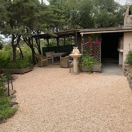 Avec Jardin Et Cuisine D'ete شقة *