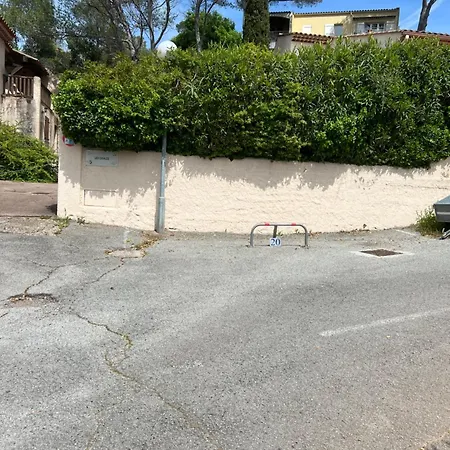 Apartman Avec Jardin Et Cuisine D'ete *